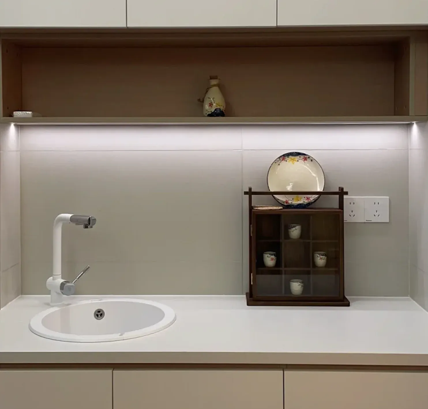 SHKRT White Round Undermount Sink Install On Side Cabinets